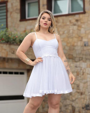 Vestido Curto Com Brilho e Alcinha